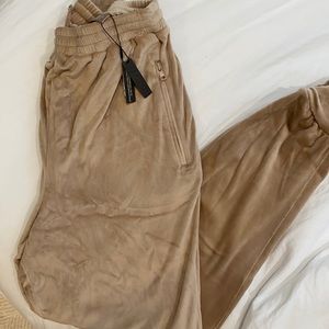 Skims velour joggers